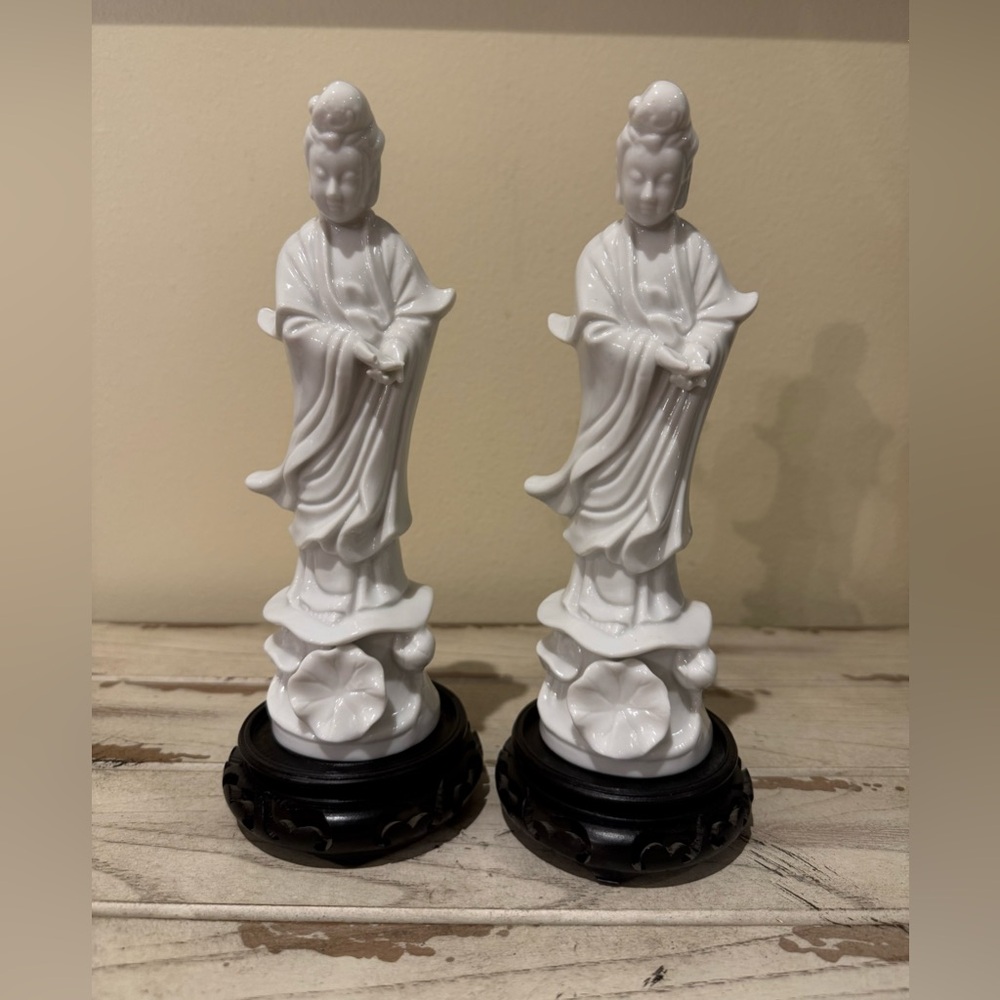 Pair of Blanc de Chine Porcelain GuanYin Statue Vtg Chinese Figurines w/ Bases